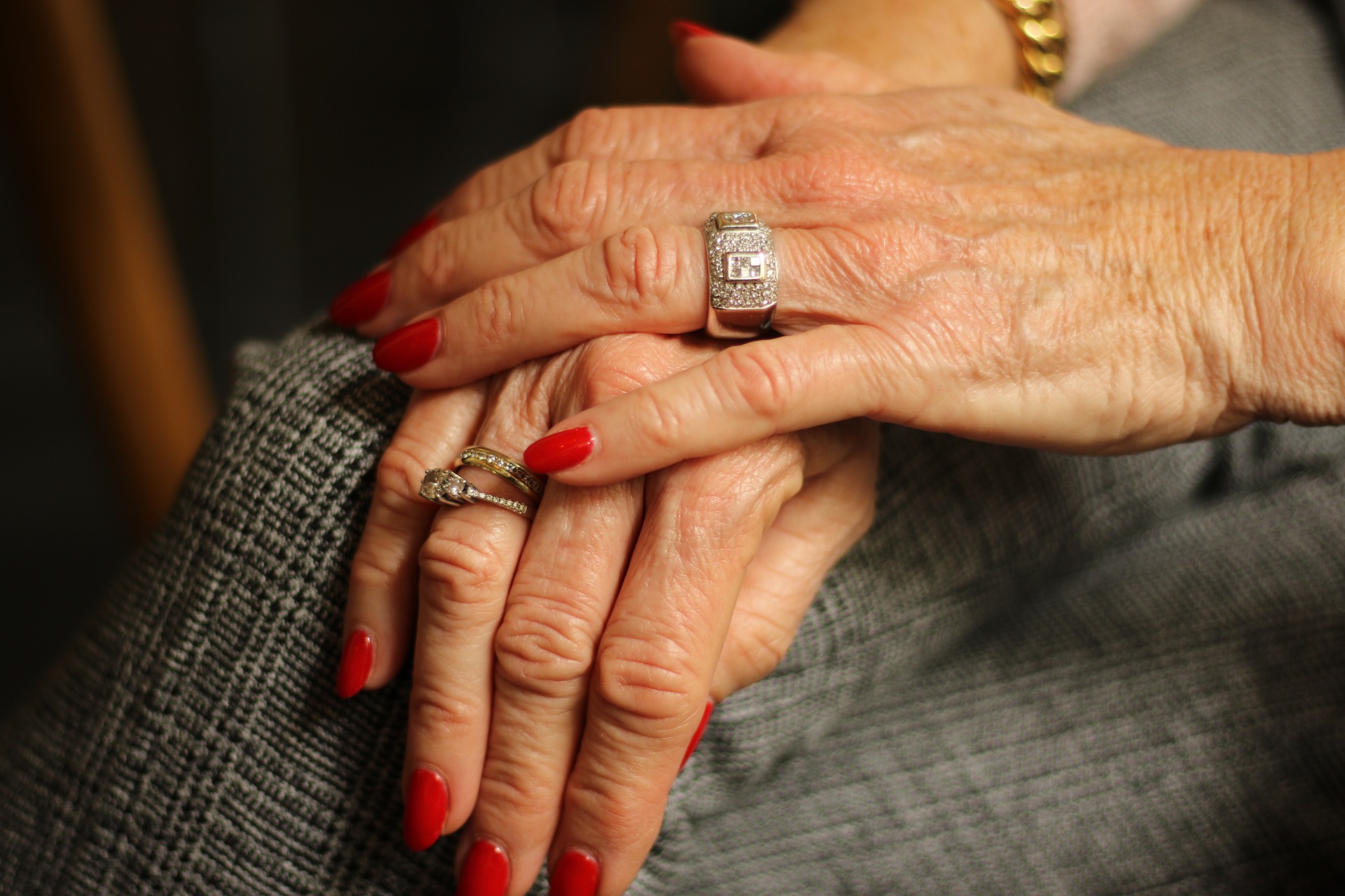hands-3969457_1920